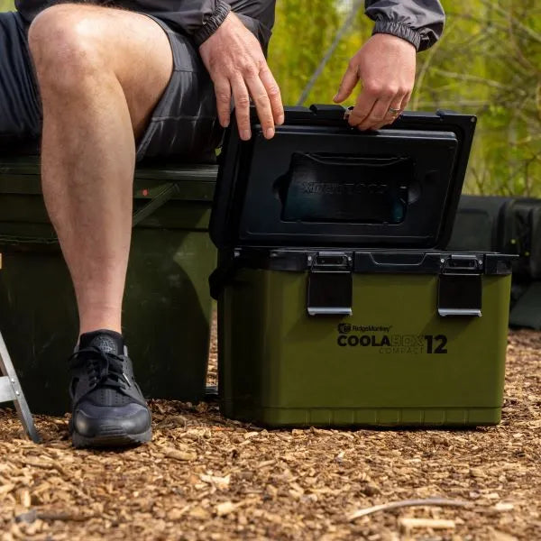 Laden Sie das Bild in Galerie -Viewer, CoolaBox Compact 12 Litre
